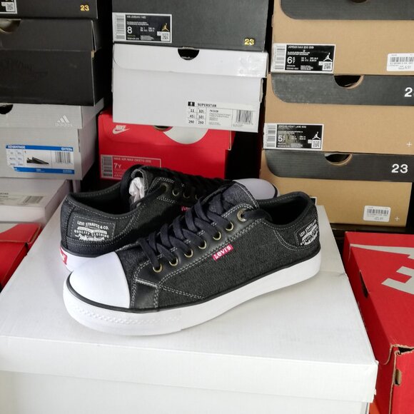 Levi's CANVAS MEN'S US SIZE 9 LIKE NEW WORN 3 TIMES NO BOX - Picture 6 of 9